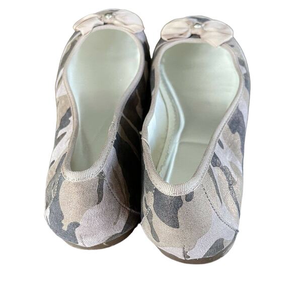Lands’ End Light Sparkle Camouflage Ballet Flats with Bows - Size 7 (Women 8.5) - Picture 2 of 6